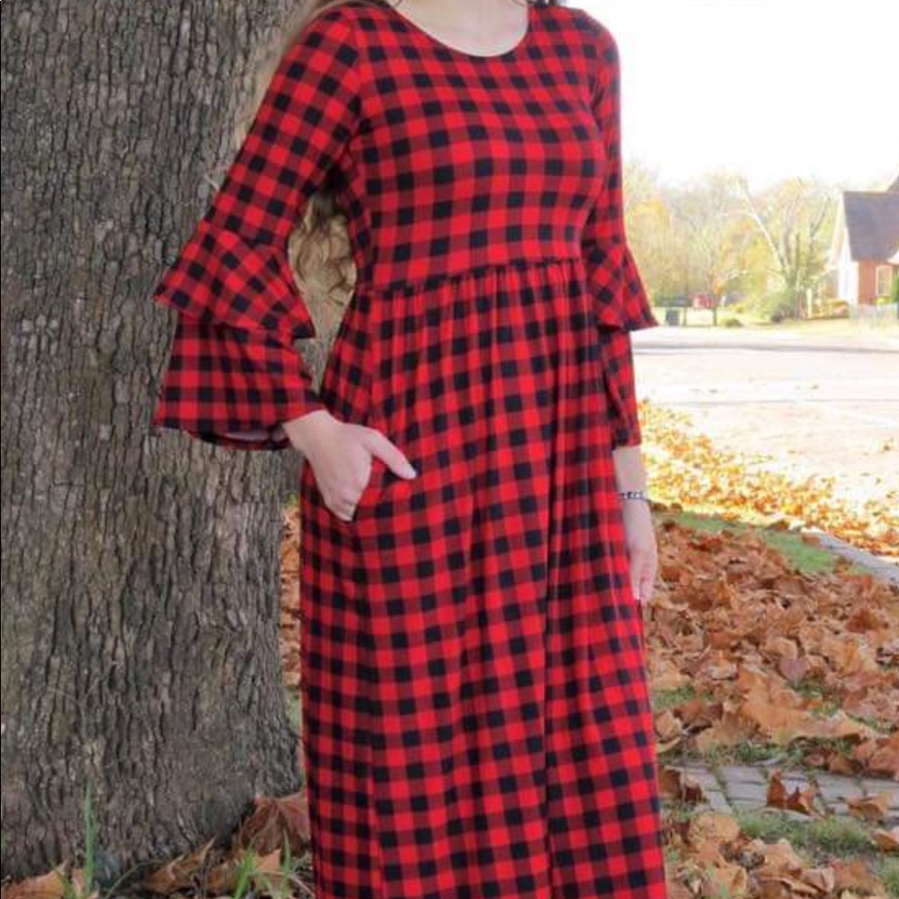 ISO🌹🌹🌹 Klassy Girl Boutique Dress 🌹🌹🌹